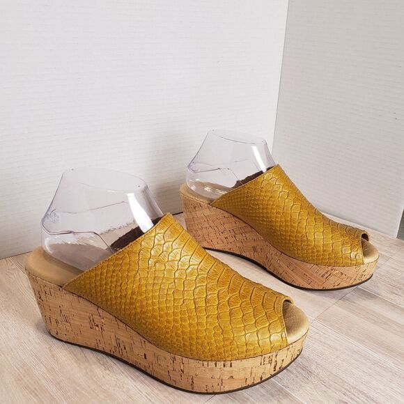 Chocolat Blu Myra Cork Wedge Sandals Yellow Leather Women’s Size 9 - Picture 2 of 8